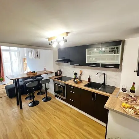 Duplex 2 Chambres, Centre Historique Apartment Avignon