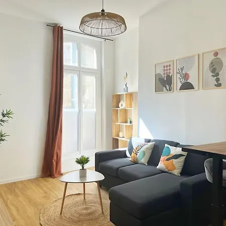 Duplex 2 Chambres, Centre Historique Apartment *